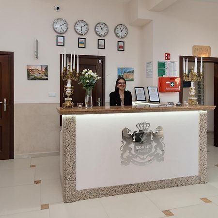 莫德林宫酒店 Nowy Dwór Mazowiecki 外观 照片